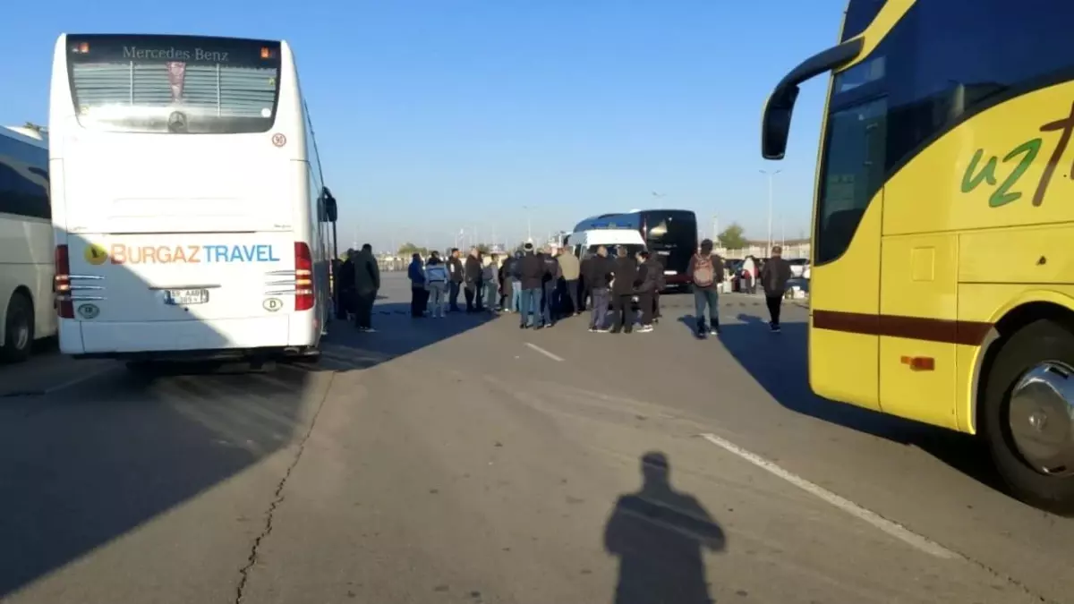 Çifte Vatandaşlar Sınırda Bekletiliyor